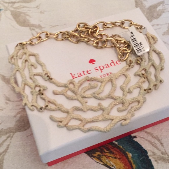 SALE! Coral necklace - Picture 4 of 4